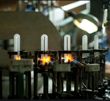 san-xuat-bong-den-huynh-quang