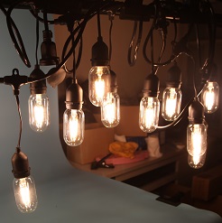 Dây đèn thả trang trí ngoài trời