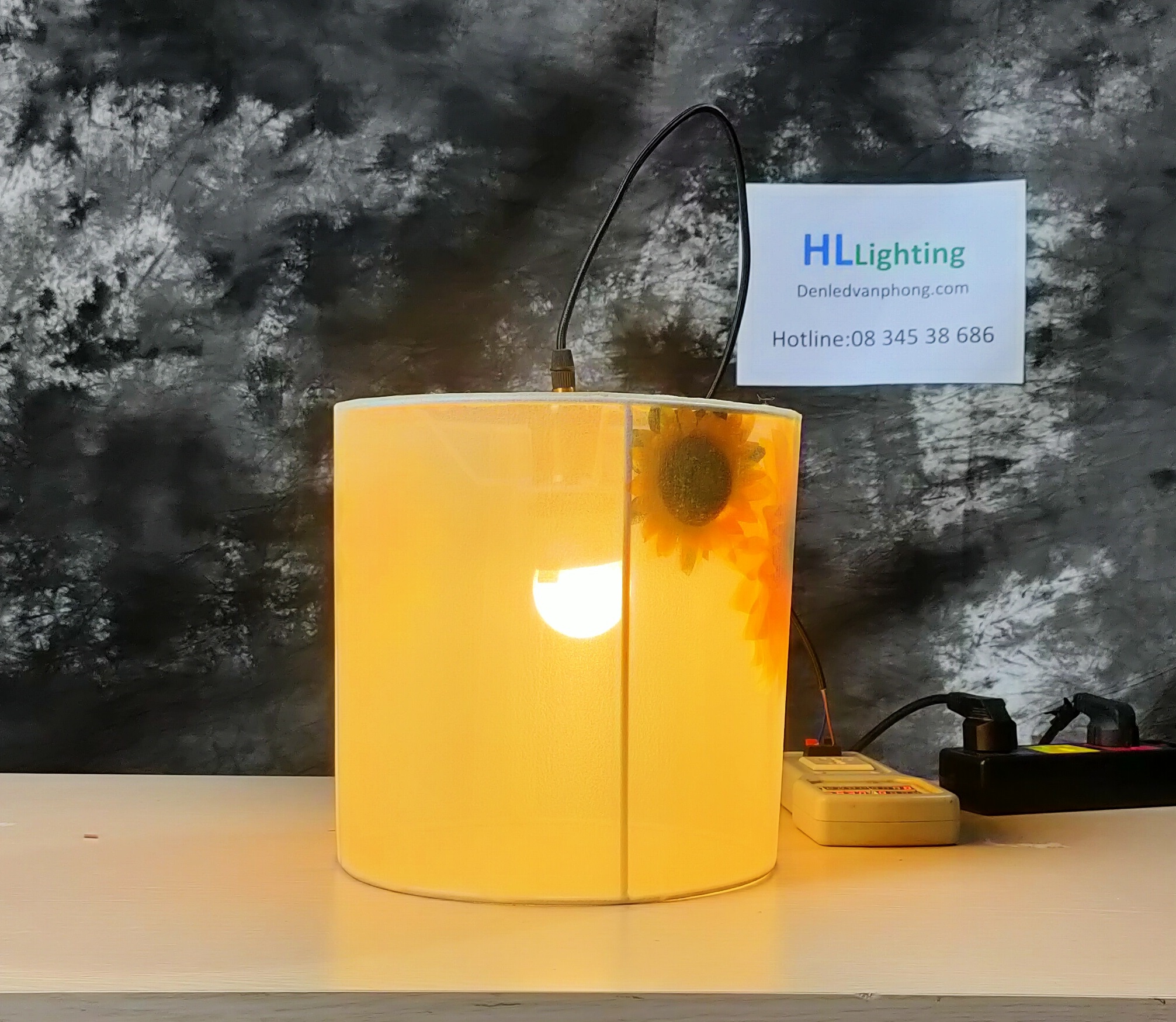 den-tha-tran-hoa-mat-troi-vai-xoan-xop-2-lop-bg002c-vietmake-den-tran-ban-an-1