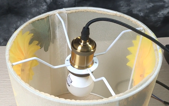 den-tha-tran-hoa-mat-troi-vai-xoan-xop-2-lop-bg002c-vietmake-den-tran-ban-an-6