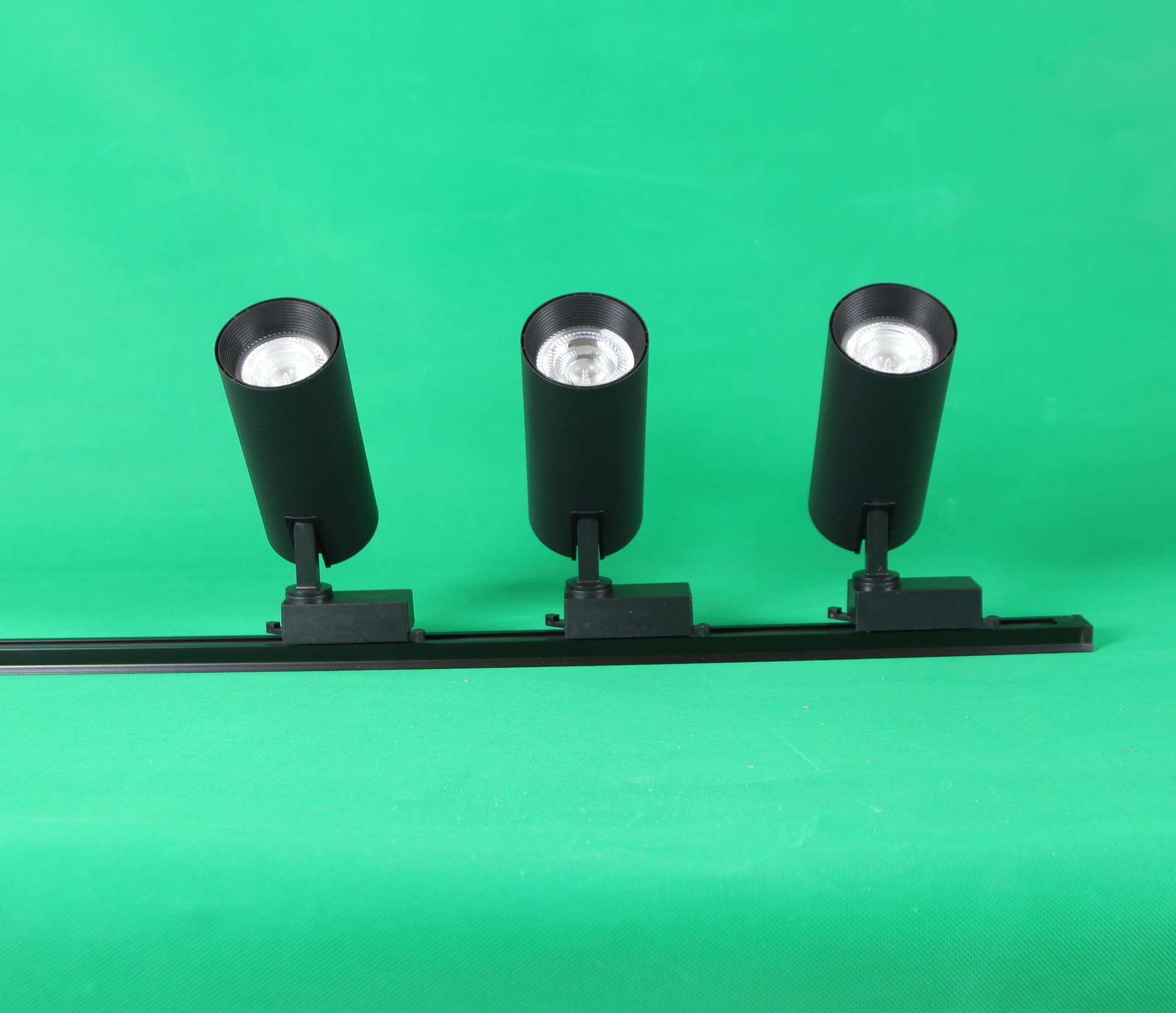 den-roi-ray-ong-bo-20w-6