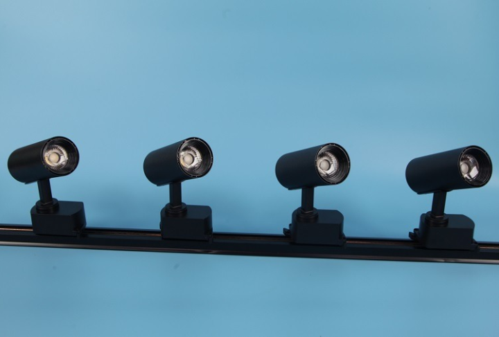 Combo 4 Den Led Roi Ray Ong Bo 30w Thanh Ray 2m 0