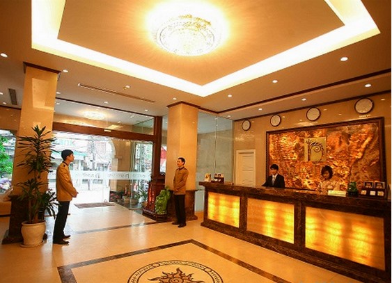 Ung Dung Cua Den Spotlight Am Tran Roi Topaz 5